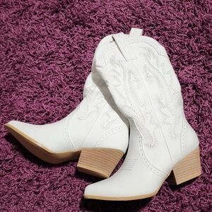 White Western Womens Boots size 9